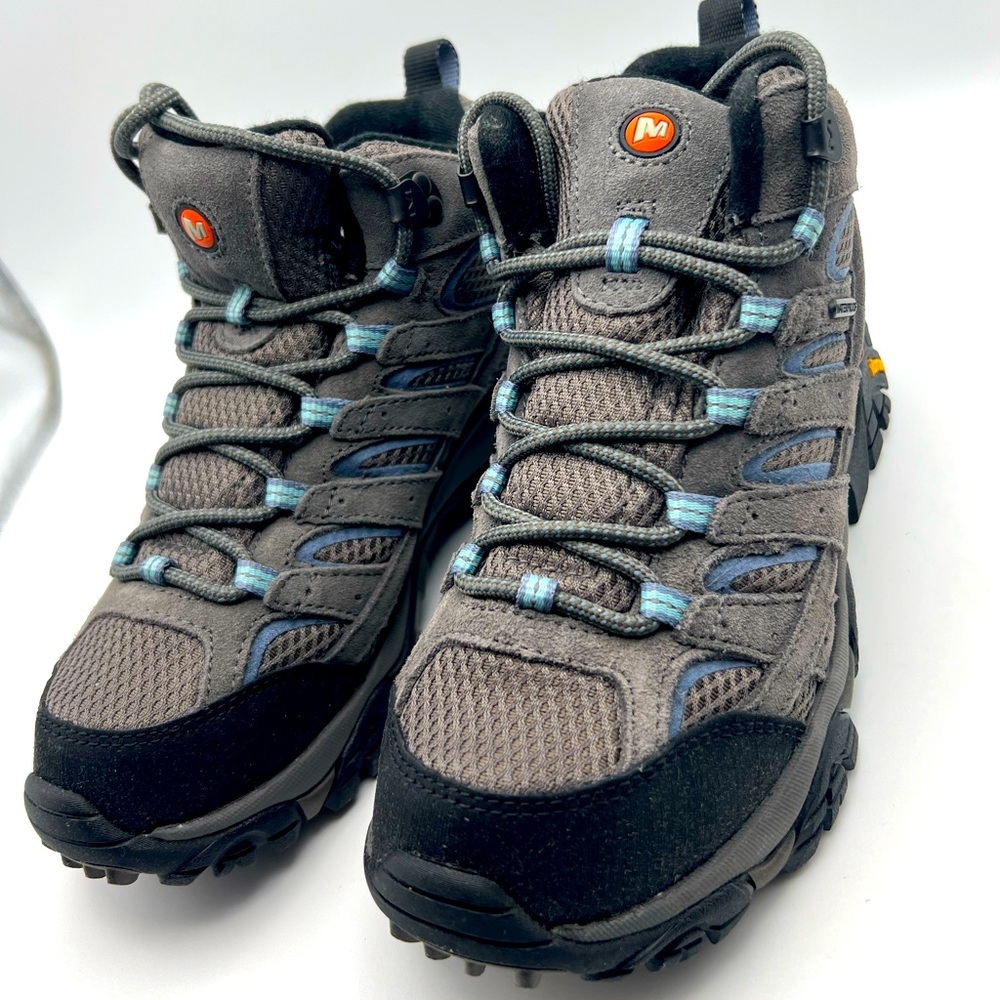 Women's Merrell Hiking Boots Size 6 New